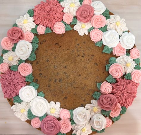 Boho Cookie Cake, Floral Cookie Cake, Baby Shower Cookie Cake, Pink Cookie Cake, Flower Cookie Cake, Frosting Designs, Cookie Cake Ideas, Pull Apart Cupcake, Cookie Cake Designs