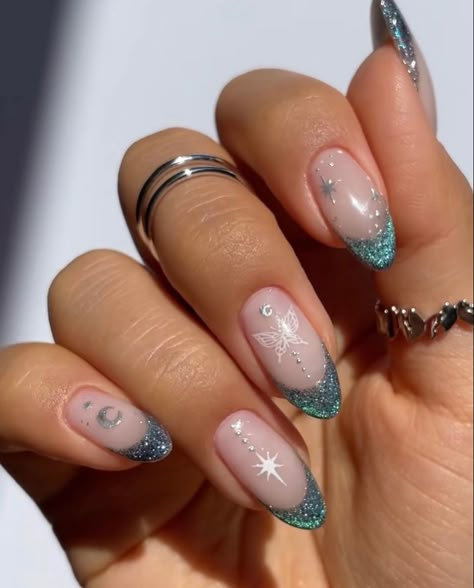 Almond Nails Iridescent, Short Nail Designs Iridescent, Short Almond Iridescent Nails, Starcatcher Nails, Fantasy Nails Designs, Mermaids Nails, Hippie Nails Acrylic, Holo French Tip Nails, Iridescent Star Nails