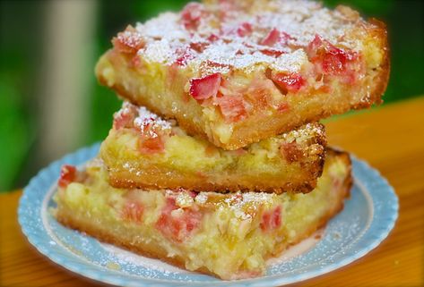 amish rhubarb dream bars - ChinDeep Dream Bars Recipe, Rhubarb Dream Bars, Rhubarb Bars, Rhubarb Desserts, Dream Bars, Lemon Bars Recipe, Rhubarb Recipes, Amish Recipes, Bars Recipe