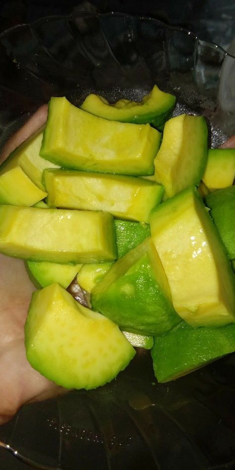 Avocado Lunch Recipes, Avocado Snack Ideas, Avocado Pasta Recipes, Avocado Egg Breakfast, Avocado Breakfast Recipes, Plant Avocado, Egg Toast Breakfast, Fruit Kabobs Kids, Avocado Salads