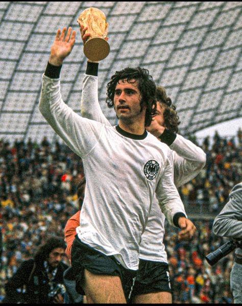 Germany Football Team, Gerd Müller, Germany National Football Team, Gerd Muller, Germany Team, German National Team, Sport Aesthetic, Football Pics, Germany Football