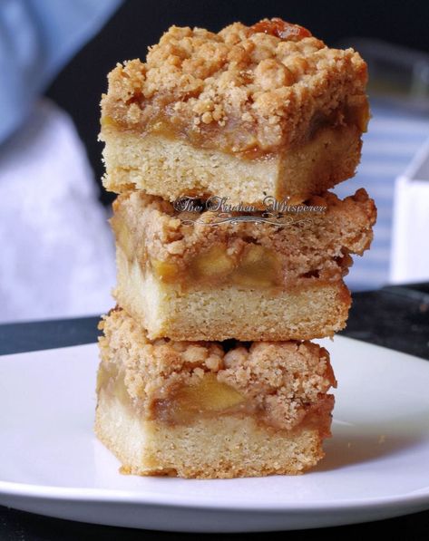 Apple Pie Bars4 Apple Bar Recipes, Apple Recipes For Fall, Apple Pie Bars Recipe, Desserts Fall, Millionaire Bars, Fall Desserts Apple, Best Apple Recipes, Fall Apple Recipes, Pie Bar Recipes