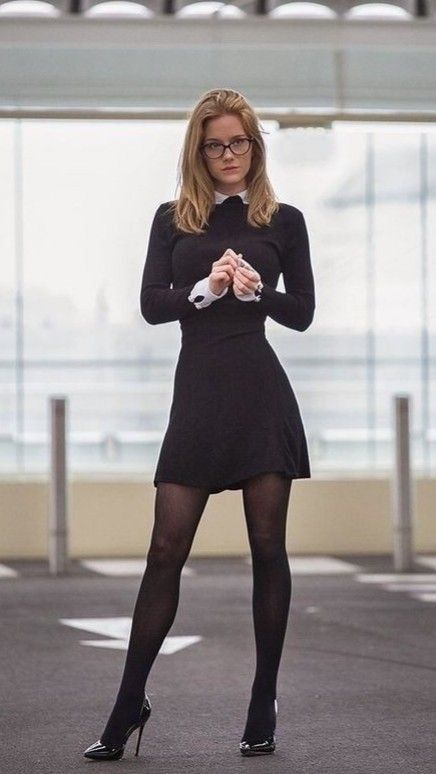 Secretary Outfits, Looks Pinterest, Woman In Black, Fashion Tights, Black Tights, Pin Up, A Woman, Girl Fashion, High Heels