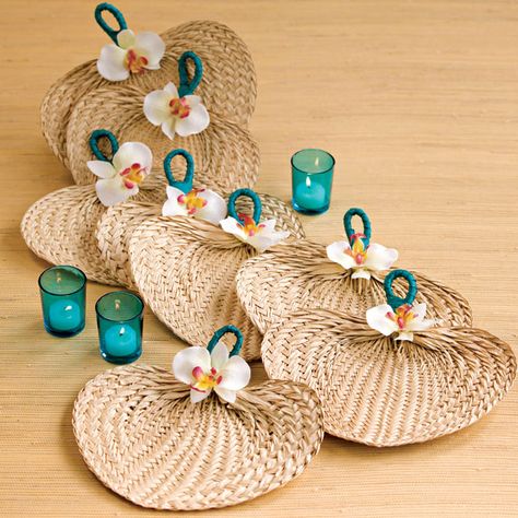 DIY Wedding Day Fans - DIY Raffia Fans | Wedding Planning, Ideas & Etiquette | Bridal Guide Magazine Filipiniana Wedding Theme, Raffia Crafts, Filipiniana Wedding, Filipino Wedding, Wedding Giveaways, Wedding Crafts Diy, Bridal Guide, Diy Fan, Wedding Fans