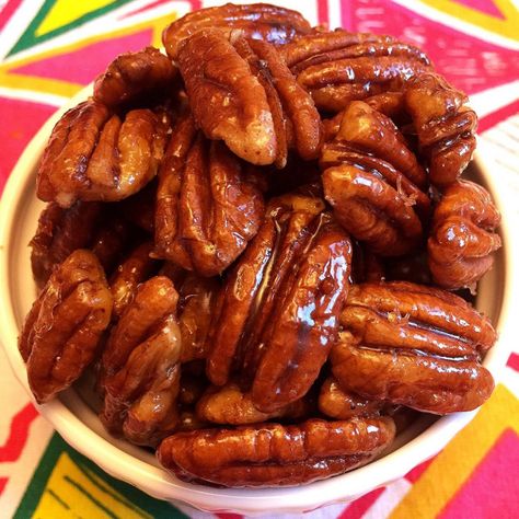 Honey Candied Pecans – Healthy Clean Eating Recipe With No Added Sugar! – Melanie Cooks Honey Pecans, Pecan Recipes Healthy, Recipe With Honey, Candied Pecans Recipe, Greek Recipes Authentic, Honey Candy, Roasted Pecans, Healthy Food Recipes Clean Eating, Nut Recipes