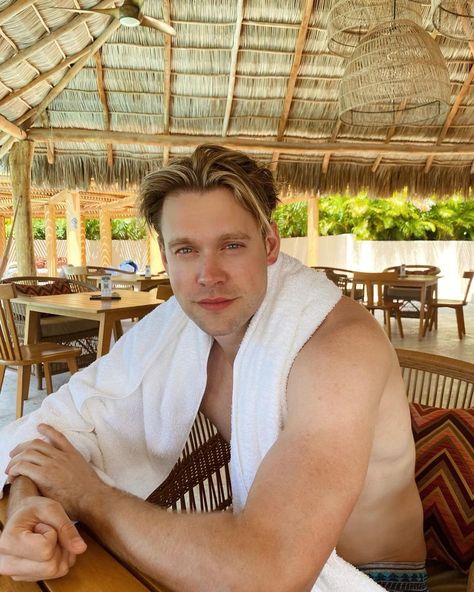 Chord Overstreet on Instagram: “Nothing like a lil staycation down here in Mexico!! Pretty sure I spent 90% of my time on the lazy river getting sunburnt @fspuntamita…” Chord Overstreet Glee, Darren Criss Glee, Chord Overstreet, Lazy River, Glee Cast, Celebrity Biographies, Darren Criss, My Boyfriend, Famous Celebrities