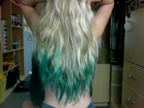 Blue Dip Dye Hair, Blonde Dip Dye, Hair Dye Tips, Blue Ombre Hair, Dip Dye Hair, Turquoise Hair, Ombre Hair Color, Pastel Hair, Mermaid Hair