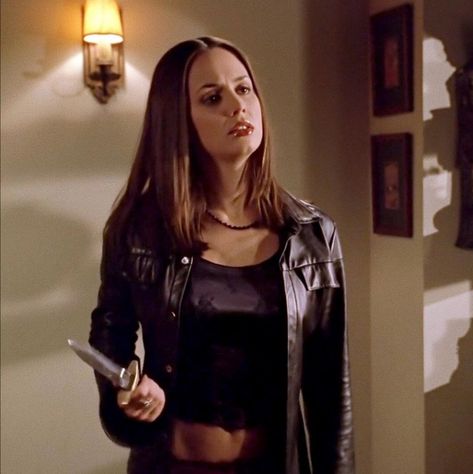 Eliza Dushku Buffy, Buffy The Vampire Slayer Outfits Faith, Buffy Faith Outfits, Buffy The Vampire Slayer Halloween Costume, Faith Buffy The Vampire Slayer Outfits, Faith Btvs, Faith Buffy The Vampire Slayer, Faith Lehane, Baby Blue Heels