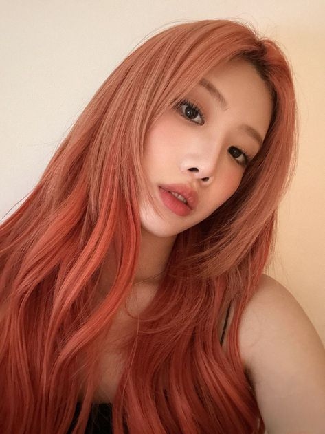 kim lip loona fab update october selfie orange hair GIVE ME A CHANCE PLEEEK Kim Lip Loona, Loona Kim Lip, Kim Lip, Odd Eyes, Olivia Hye, Orange Hair, Kpop Girl Groups, South Korean Girls, بلاك بينك