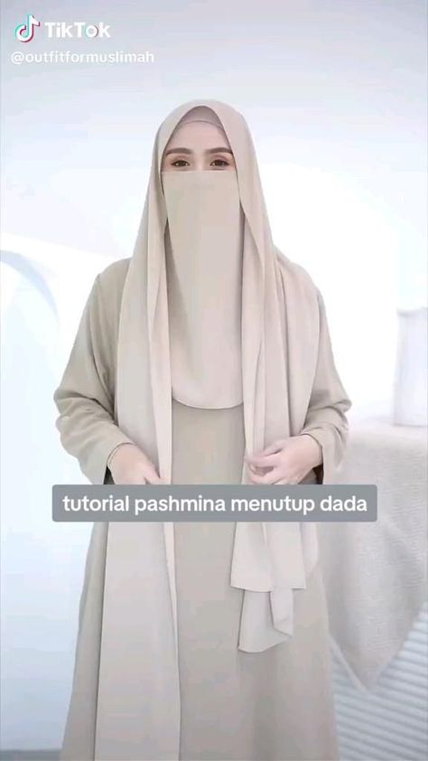 Niqab Tutorial, Style Hijab Simple, Muslimah Fashion Casual, How To Wear Hijab, Fesyen Islam, Pashmina Hijab, Tutorial Hijab Pashmina, Simple Hijab Tutorial, Hijab Designs