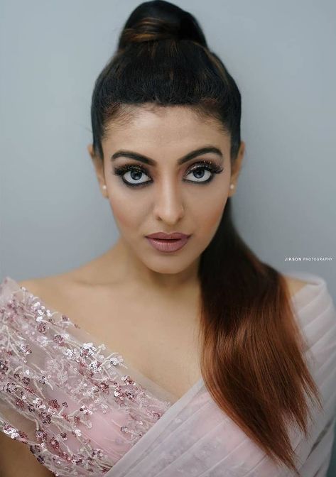 Durga Krishna Actress, Krishna Hd Images, Krishna Photoshoot, Krishna Hd, Selena Quintanilla Perez, Selena Quintanilla, Krishna Photos, Movie Stills, Without Makeup