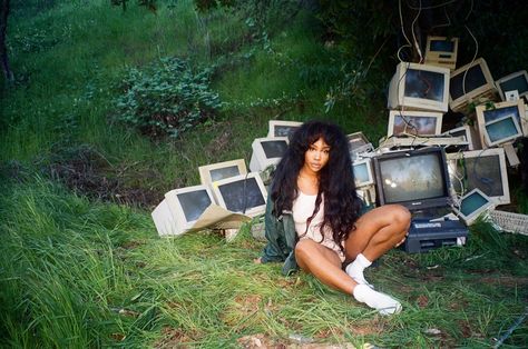 Sza Album Cover, Ctrl Sza, Sza Aesthetic, Sza Singer, Cover Wallpaper, Mac Wallpaper, Wallpaper Laptop, Photo Wall Collage, Summer Blue