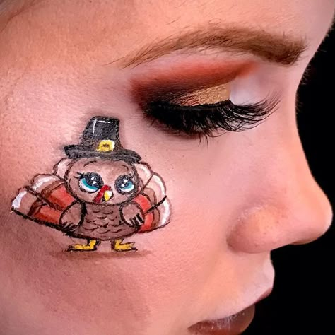 Turkey Makeup Looks, Cute Thanksgiving Makeup Looks, Thanksgiving Makeup Creative, Cute Thanksgiving Makeup, Turkey Face Paint, Thanksgiving Face Paint, Thanksgiving Makeup Ideas, Thanksgiving Eye Makeup, Turkey Makeup