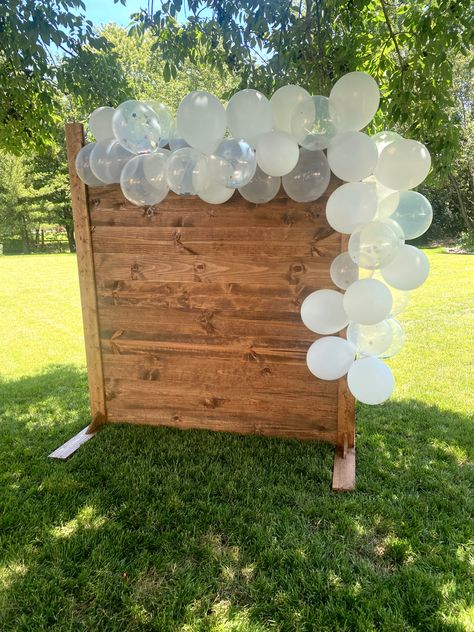 Graduation Party Backdrops Ideas, Homecoming Backdrops For Pictures, Grad Party Photo Backdrop, Grad Party Backdrop, Grad Brunch, Party Ballons, Graduation Party Backdrops, Backyard Bbq Party, Boho Backdrop