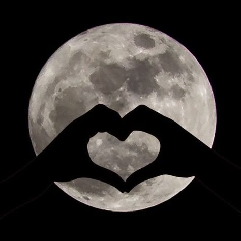 Heart Moon Wallpaper, Moonlight Photography, Heart Moon, Love Wallpapers Romantic, Black And White Picture Wall, The Moon Is Beautiful, Love Animation Wallpaper, Black Phone Wallpaper, Dark Circles Under Eyes