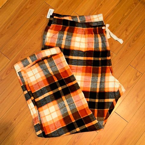 Measurements Show A 4x Laid Flat - Waist-Front Rise- Inseam - Leg Opening- Waist Has A Drawcord And Is Elasticized These Are 100% Cotton Flannel - They Have 2 Slash Pockets At The Hips - They Are Brand New With Tags & In Perfect Condition- Several Pair Available- All In Brand New Condition- Orange Pajama Pants, Orange Pajamas Aesthetic, Matching Fall Pajamas For Couples, Fall Pajama Pants, Fall Pj Pants, Cute Fall Pjs, Fall Pjs Aesthetic, Spooky Pjs, Halloween Pj Pants