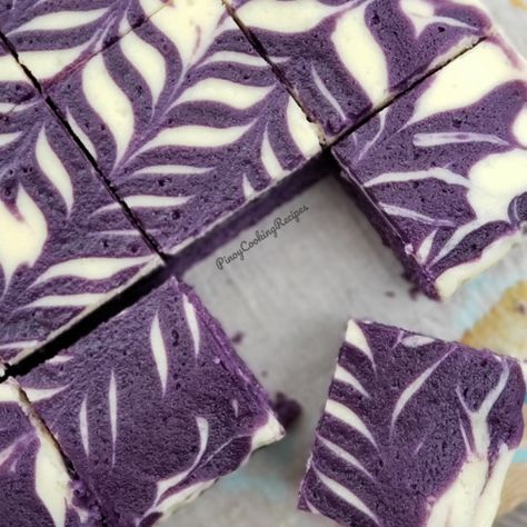 Ube Cheesecake Recipe, Ube Cupcakes, Filipino Christmas Recipes, Ube Desserts, Ube Dessert Recipe, Ube Dessert, Ube Cheesecake, Peanut Butter Cheesecake Brownies, Purple Desserts