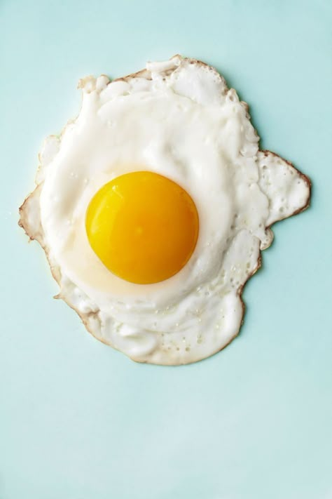 egg art 🥚 Egg Recipes For Dinner, High Cholesterol Foods, Sunnyside Up Eggs, Cholesterol Foods, Food References, How To Make Eggs, Over Easy Eggs, Food Reference, Perfect Eggs