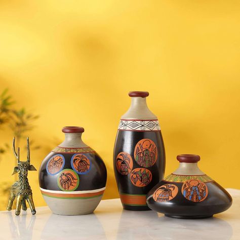 Terracotta Vase, Painted Clay Pots, Jungle Art, Pottery Painting Designs, Decorative Vases, Home Decor Sets, Home Handmade, Painted Vases, Office Set