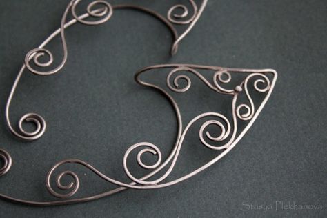 Wire Elf Ears Diy Tutorials, Wired Elf Ears, Elven Style Silver Ear Cuff As Gift, Wire Wrap Elf Ears, Ear Cuff Tutorial, Wire Elf Ear Cuffs, Ear Cuff Diy, Nerd Jewelry, Wire Ear Cuffs