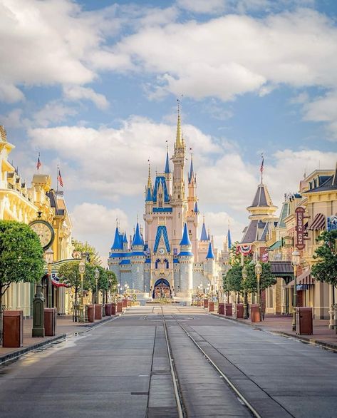 Main Street Disney World, Main Street Usa Disney World, Dlv Inspiration, Disney World Paris, Main Street Usa Disneyland, Disneyland Usa, Vacation Instagram, Blizzard Beach, Disney Photography