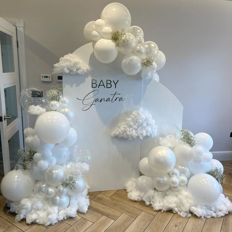 We're on cloud nine baby shower backdrop and balloon decorations in white color In The Clouds Gender Reveal, Clouds Birthday Decoration, Cloud Nine Decorations, Cloud Nine Baby Shower Theme Girl, Baby Shower Blanco, Cloud Balloon Decor, Cloud Nine Gender Reveal, Clouds Decoration, Clouds Gender Reveal