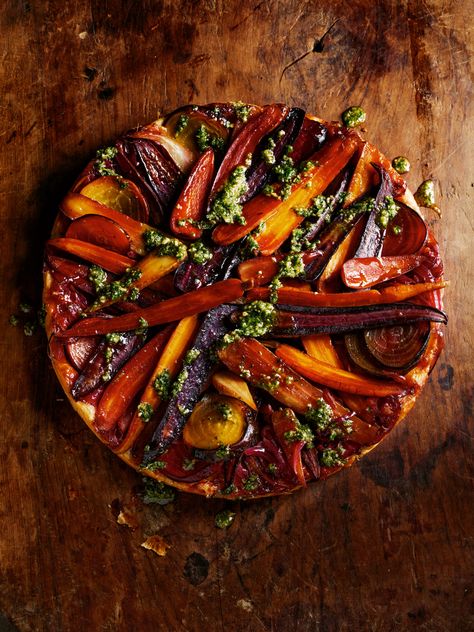 Vegetarian Xmas, Tarte Tatin Recipe, Baking Savory, Vegetable Tart, Beetroot Recipes, Salad Cake, Rick Stein, Curry Pasta, Vegetarian Christmas