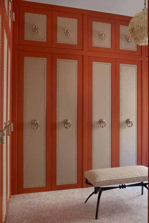 Dreamy traditional closet at your service. For more design inspiration follow interior designer Jay Jeffers. #ClosetDesign Artistic Wardrobe Design, Traditional Closet, Gem Palace, Wardrobe Interior, Wardrobe Door Designs, Wardrobe Interior Design, Custom Furniture Design, Modern Office Design, Bed Back