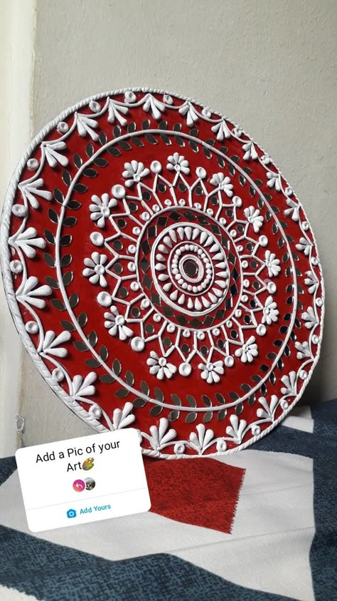 Samu's Creative Decoration Lippen Art Work On Canvas, Lippan Art Mirror Wall Decor, Mandala Clay Art, Lippan Art Design, Design Drawing Ideas, Mud Art, Lipan Art, Painted Mirror Art, Mural Art Design