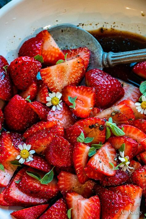 Balsamic strawberries are perfect for your sweet tooth. If you've never tried this style of macerated strawberries before, you're in for a treat! Balsamic Strawberries, Macerated Strawberries, Aphrodisiac Foods, Romantic Dinner For Two, Vinegar And Honey, Vegetarian Paleo, Strawberry Recipes, Vegetarian Dishes, Paleo Gluten Free