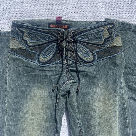 Dollhouse Butterfly Jeans, Butterfly Jeans, Jean Custom, Butterfly Pants, Y2k Jeans, Rihanna Outfits, Aesthetic Grunge Outfit, Fire Fits, 2000s Fashion