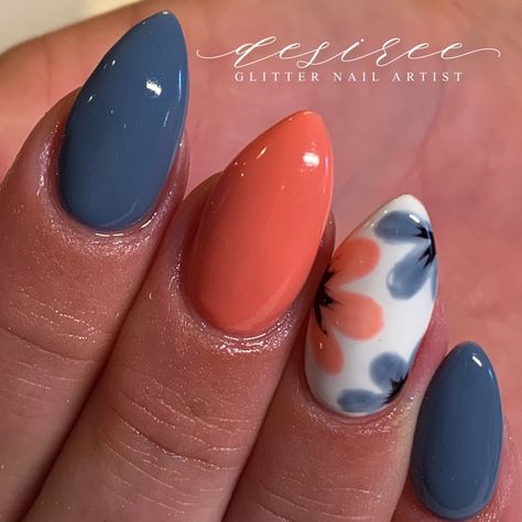 Navy Blue And Coral Nails, Blue And Coral Nails, Navy And Orange Nails, Blue And Orange Nails Designs, Black Nail Tech, Arizona Nails, Arizona Summer, Nails Coral, Freehand Nail Art