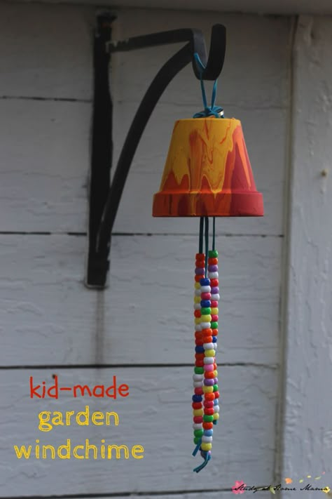 Artistic Garden, Carillons Diy, Homemade Garden, Diy Wind Chimes, Clay Pot Crafts, Kid Craft, Outdoor Inspirations, Camping Crafts, Childrens Crafts