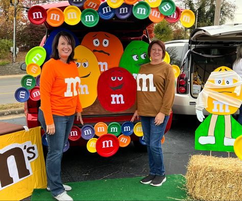 Trunk Or Treat M And M, Trunk Or Treat Crayon Theme, M And M Trunk Or Treat, Crazy Trunk Or Treat Ideas, Inexpensive Trunk Or Treat Ideas, Elementary Trunk Or Treat Ideas, M&m Trunk Or Treat Ideas For Cars, Trunk Or Treat M&m Theme, Trunk Or Treat Ideas Paw Patrol