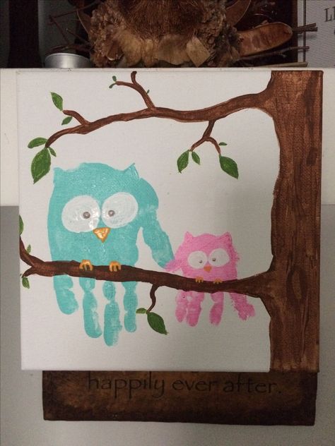 Big brother, little sister handprint owls Sister Handprint Crafts, Brother Handprint Art, Brother Sister Handprint Art, Sibling Painting Ideas, Big Brother Handprint Craft, Owl Handprint Art, Footprint Art Siblings, Sibling Canvas Painting Ideas, Brother And Sister Handprint Art