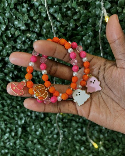 It’s official Spooky Season 🦇🎃🧙🏾‍♀️ I have dropped a bunch of Halloween inspired bracelets on my new website that’s linked in my bio 💕 Inspired Bracelets, Halloween Bracelet, Stretchy Bracelets, New Website, Spooky Season, Halloween