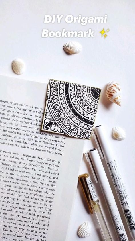 Mandala Book, Doddle Art, Handmade Bookmarks Diy, Origami Bookmark, Easy Mandala Drawing, Mandela Art, Mandala Art Therapy, Zen Doodle Art, Simple Mandala