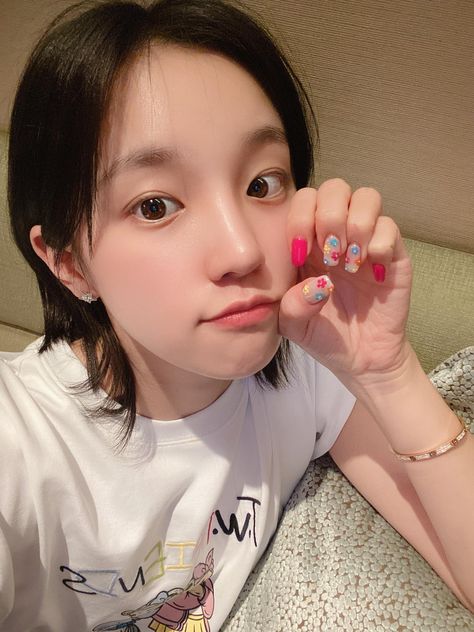 Idol Nails, Call Me Pretty, Gidle Yuqi, G-idle Yuqi, Song Yuqi, I Love My Wife, Cube Entertainment, Love Nails, Just Girl Things