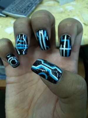 TRON nails Tron Nails, Cyberpunk Nails, Nails Hair Hips Heels, Youtube Au, Power Makeup, Abstract Tech, Sci Fi Aesthetic, Hero Clothes, You Nails