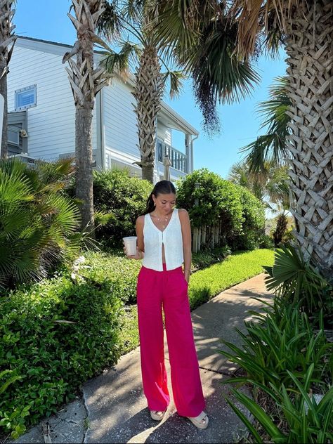 Pink Trousers Outfit Summer, Colorful Summer Outfits 2024, Orange Outfit Color Combos, Beige Sandals Outfit, Bright Pants Outfit, Pink Linen Pants Outfit, Pink Tank Top Outfit, Pink Trousers Outfit, Red Linen Pants