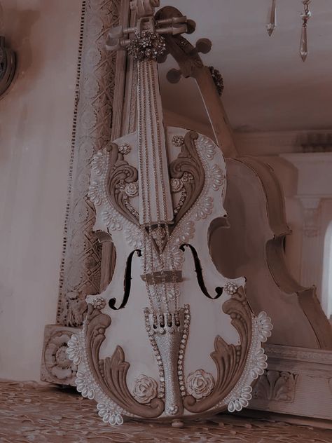 White Violin Aesthetic, Gothic Violin, Pretty Violins, Pretty Violin, Cool Violin, Aesthetic Violin, Cute Violin, Violin Aesthetic, Violin Pics