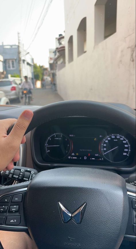 Car Steering Snap, Steering Wheel Snap, Guru Nanak Photo, Car Snap, Jass Manak, Indian Flag Wallpaper, A Darker Shade Of Magic, Blur Image, Mumbai Food