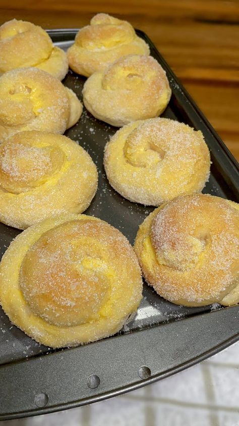 Yeast Mode - CLASSIC ENSAYMADA Bread Recipe Filipino Bakery, Scotch Pie Recipe, Filipino Bread Recipe, Recipe Using Tortillas, Ensaymada Recipe, Bakery Goodies, Pecs Communication, Filipino Bread, Cabbage Diet