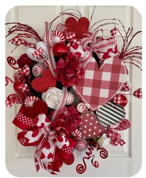 Valentines Porch Decor Ideas, Valentines Wreath Ideas Front Doors, Valentines Wreaths For Front Door, Valentine Wreaths For Front Door Diy, Valentines Day Wreaths Front Doors, Valentine Front Porch Ideas, Valentines Front Porch Decor, Mesh Valentine Wreath, Valentine Wreaths For Front Door