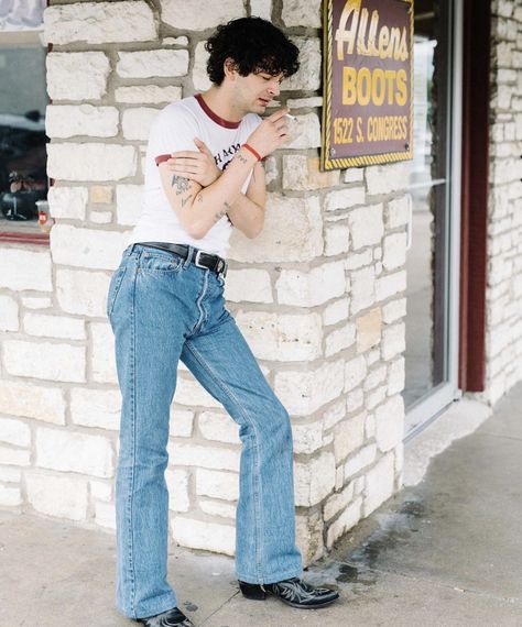 Matthew Healy, George Daniel, Matt Healy, Men's Vintage Style, Matty Healy, Outfit Vintage, Mens Outfit Inspiration, Country Men, Looks Street Style