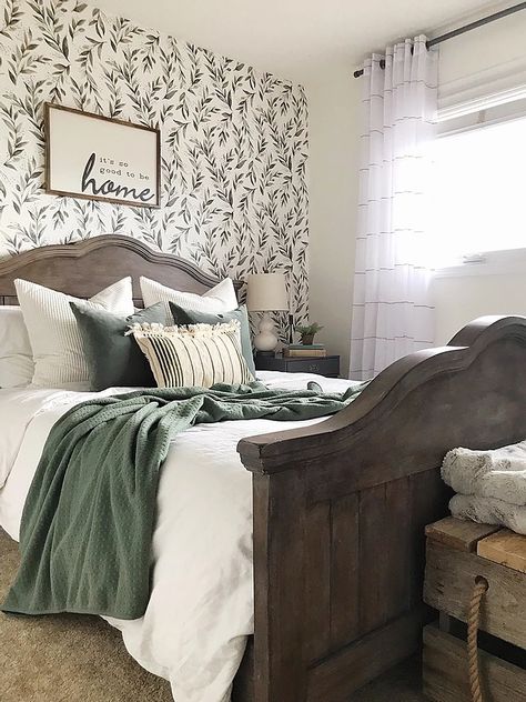 Guest Bedroom Ideas Brown Furniture, Wood Bed Frame Bedroom, Rustic Guest Bedroom, Green Farmhouse Bedroom, Spare Bedroom Decor, Farmhouse Guest Bedroom, Green Farmhouse, Guest Bedroom Makeover, Virginia House