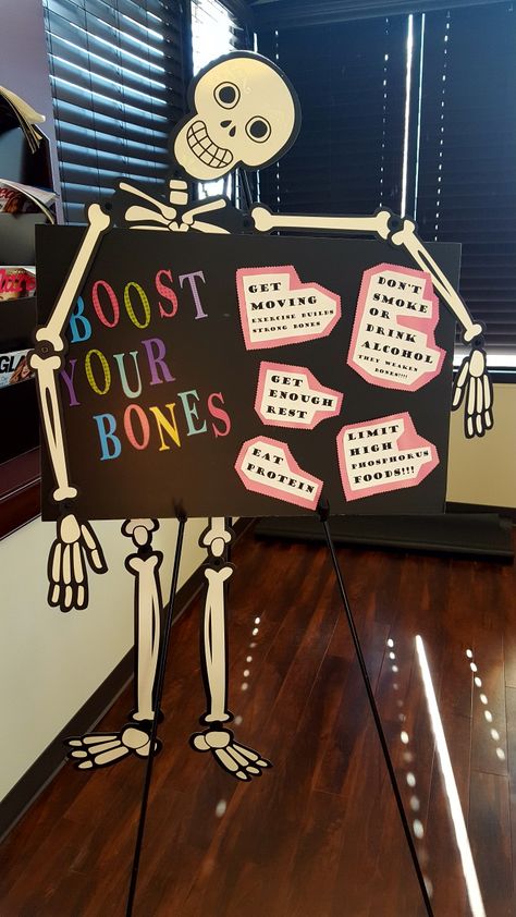 Dialysis bones board Lkg Project, School Nurse Decorations, School Nurse Elementary, Office Bulletin Board Ideas, Nutrition Bulletin Boards, Physical Education Bulletin Boards, Wellness Week, School Clinic, Pediatric Hospital