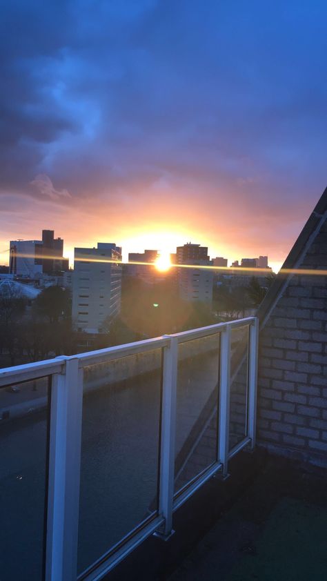 Rotterdam #apartment #views #goals #thenetherlands #Rotterdam #vacay #holiday #sunset #wintersun #sun #nofilter Apartment Views, Rotterdam Apartment, Holiday Sunset, Canada Pictures, Winter Sun, Rotterdam, The Netherlands, Tumbler, Apartment