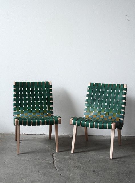 Coveting a Risom Chair rewrapped in green leather from Eric Trine Remodelista Tan Leather Chair, Poltrona Design, Green Chairs, Jens Risom, Small Accent Chairs, Woven Chair, Love Chair, Leather Chairs, Outdoor Chair