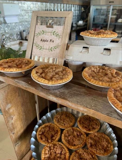 Pie Business, Pie Favors, Pie Packaging, Wedding Pies, Individual Apple Pies, Fall Feast, Farmers Market Display, Pie And Mash, Wedding Pie